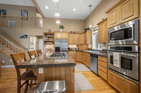 Kitchen - 14234 Whitewater Loop, La Pine, OR 97739 photo 3 of 4