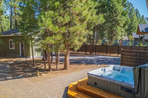 Exterior - 14234 Whitewater Loop, La Pine, OR 97739 photo 7 of 11