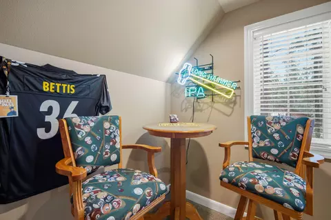 Bedroom - 14234 Whitewater Loop, La Pine, OR 97739 photo 9 of 9