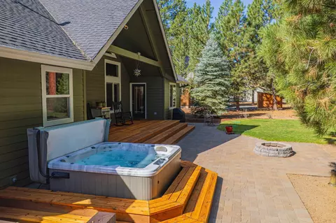 Exterior - 14234 Whitewater Loop, La Pine, OR 97739 photo 4 of 11