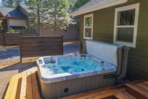 Exterior - 14234 Whitewater Loop, La Pine, OR 97739 photo 9 of 11