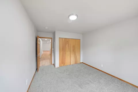 Bedroom - 15905 Pine Ln, La Pine, OR 97739 photo 4 of 6