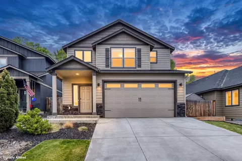 21267 Thornhill Ln, Bend, OR 97701