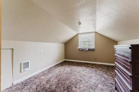 Bedroom - 51332 Preble Way, La Pine, OR 97739 photo 5 of 7