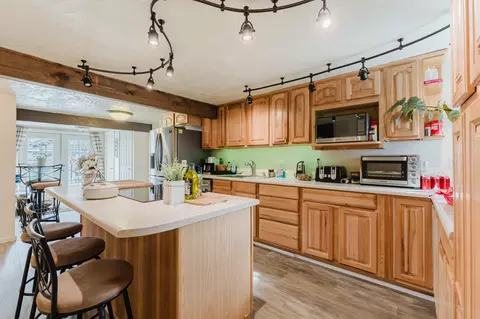 Kitchen - 51332 Preble Way, La Pine, OR 97739 photo 2 of 5