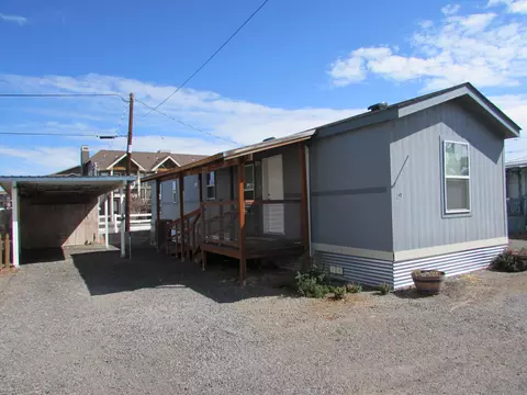 1833 SW Canal Blvd #19, Redmond, OR 97756