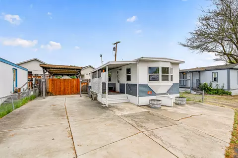 470 Old Highway 62 #SPC 23, Eagle Point, OR 97524