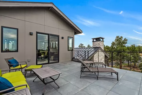 Exterior - 20605 Lowe Ln, Bend, OR 97703 photo 6 of 16