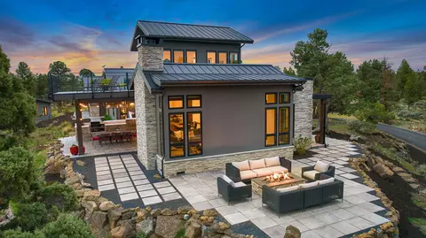 Exterior - 20605 Lowe Ln, Bend, OR 97703 photo 15 of 16