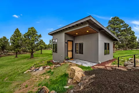 Exterior - 20605 Lowe Ln, Bend, OR 97703 photo 7 of 16