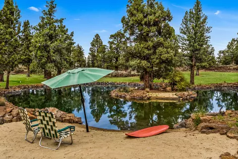 Exterior - 20605 Lowe Ln, Bend, OR 97703 photo 9 of 16