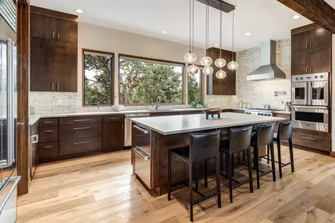 Kitchen - 20605 Lowe Ln, Bend, OR 97703 photo 3 of 7