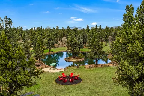 View/Area - 20605 Lowe Ln, Bend, OR 97703 photo 2 of 2