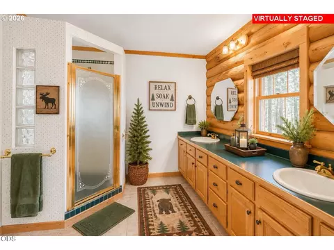 453 Glendon Rd, Kerby, OR 97531 photo 13