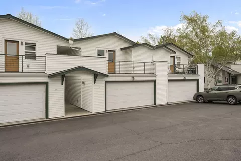438 NW 19th St UNIT 60, Redmond, OR 97756