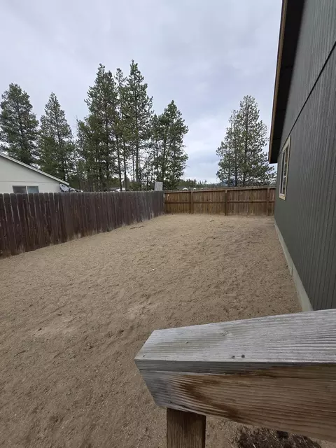 Exterior - 16498 Cassidy Dr, La Pine, OR 97739 photo 3 of 6