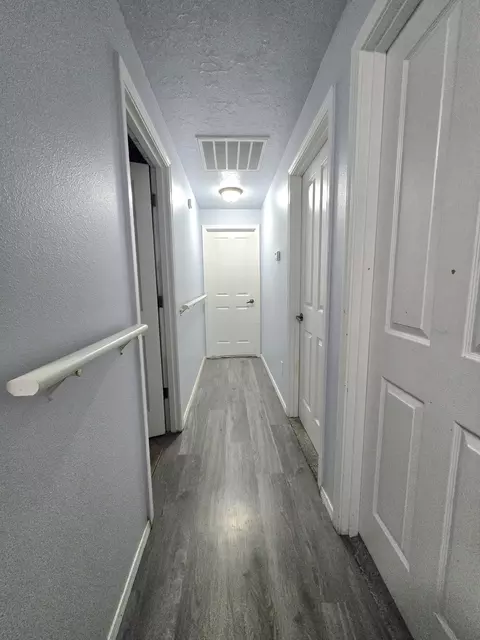 Entry Way - 16498 Cassidy Dr, La Pine, OR 97739 photo 2 of 2
