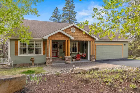 10704 Kestrel Rd, Klamath Falls, OR 97601