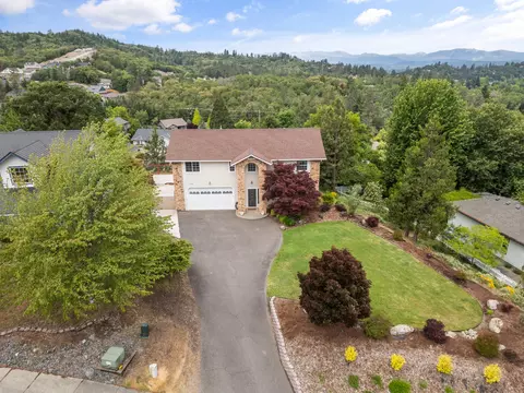View/Area - 1553 Panoramic Loop, Grants Pass, OR 97527 photo 1 of 14