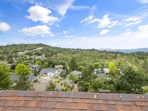 View/Area - 1553 Panoramic Loop, Grants Pass, OR 97527 photo 10 of 14