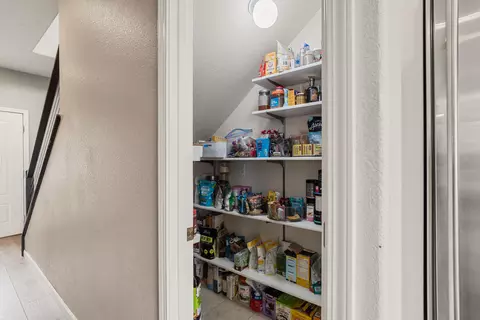 Entry Way - 1553 Panoramic Loop, Grants Pass, OR 97527 photo 1 of 3