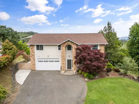View/Area - 1553 Panoramic Loop, Grants Pass, OR 97527 photo 8 of 14