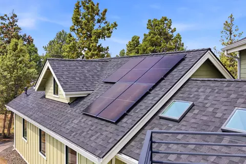 Exterior - 63557 Overtree Rd, Bend, OR 97701 photo 7 of 20