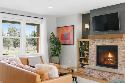 Living - 63557 Overtree Rd, Bend, OR 97701 photo 5 of 8