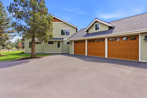 Exterior - 63557 Overtree Rd, Bend, OR 97701 photo 9 of 20