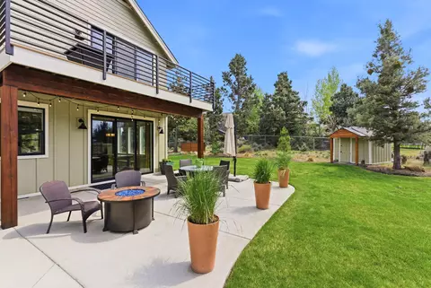 Exterior - 63557 Overtree Rd, Bend, OR 97701 photo 10 of 20