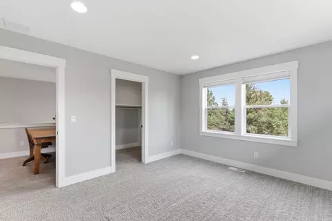Bedroom - 63557 Overtree Rd, Bend, OR 97701 photo 7 of 10