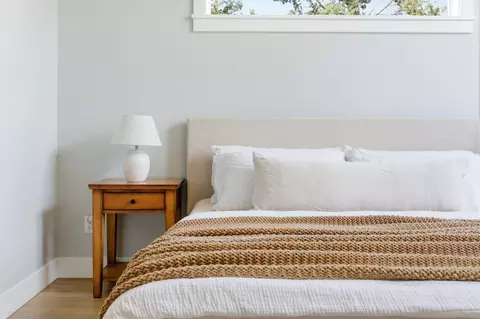 Bedroom - 63557 Overtree Rd, Bend, OR 97701 photo 2 of 10