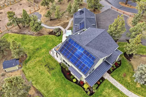 View/Area - 63557 Overtree Rd, Bend, OR 97701 photo 1 of 10