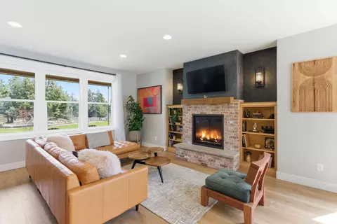 Living - 63557 Overtree Rd, Bend, OR 97701 photo 6 of 8