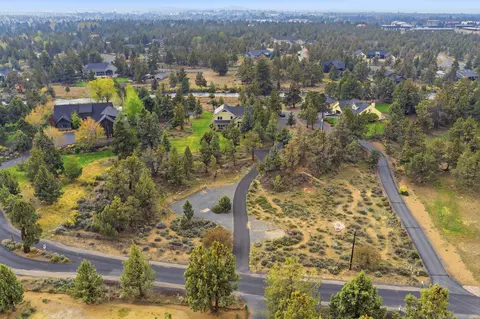 View/Area - 63557 Overtree Rd, Bend, OR 97701 photo 4 of 10