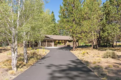 63379 Silverado Dr, Bend, OR 97703 photo 63