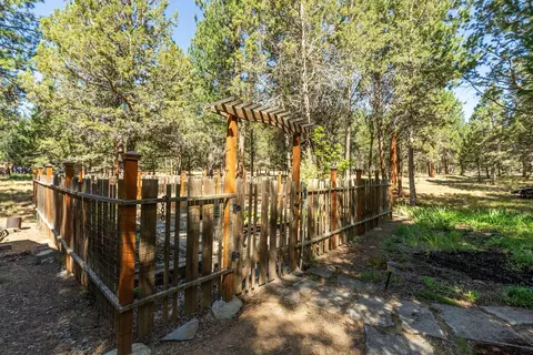 63379 Silverado Dr, Bend, OR 97703 photo 55