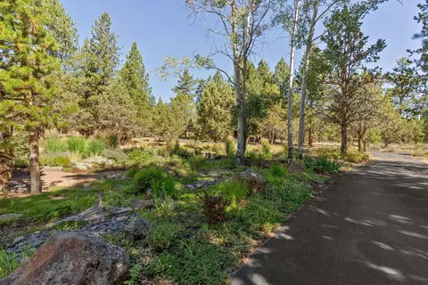 63379 Silverado Dr, Bend, OR 97703 photo 49
