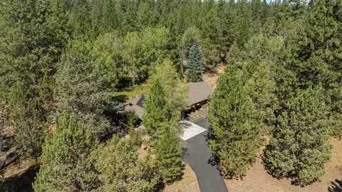 63379 Silverado Dr, Bend, OR 97703 photo 3