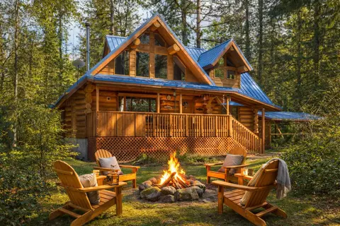 58200 E Marmot Rd, Sandy, OR 97055