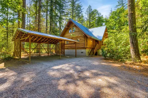 Exterior - 58200 E Marmot Rd, Sandy, OR 97055 photo 5 of 8