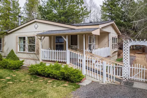 147135 Bills Rd, Gilchrist, OR 97737