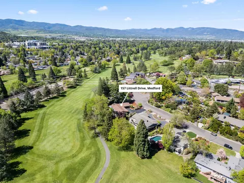 157 Littrell Dr, Medford, OR 97504