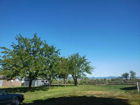 1729 E Gregory Rd, Central Point, OR 97502