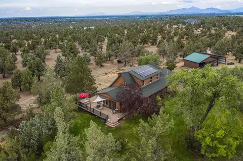 7791 SW Wickiup Ave, Redmond, OR 97756