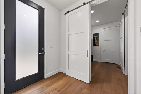 Entry Way - 61422 Meeks Trl, Bend, OR 97702 photo 3 of 4