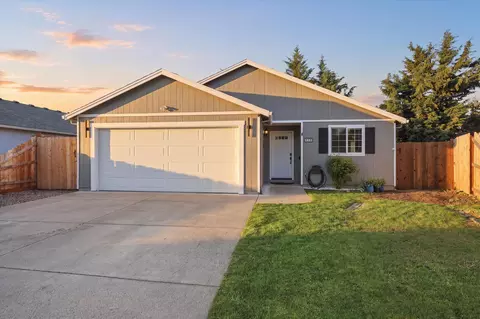 108 Horton Cir, Medford, OR 97501