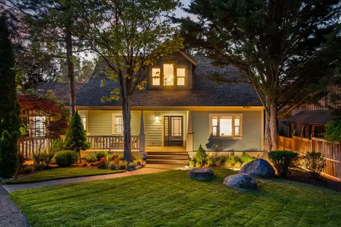 1625 Peachey Rd, Ashland, OR 97520