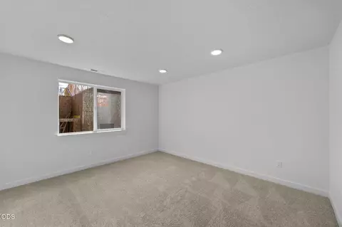 Bedroom - 21499 Oconnor Way, Bend, OR 97701 photo 1 of 1