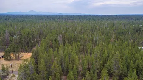 51270 Parker Rd, La Pine, OR 97739